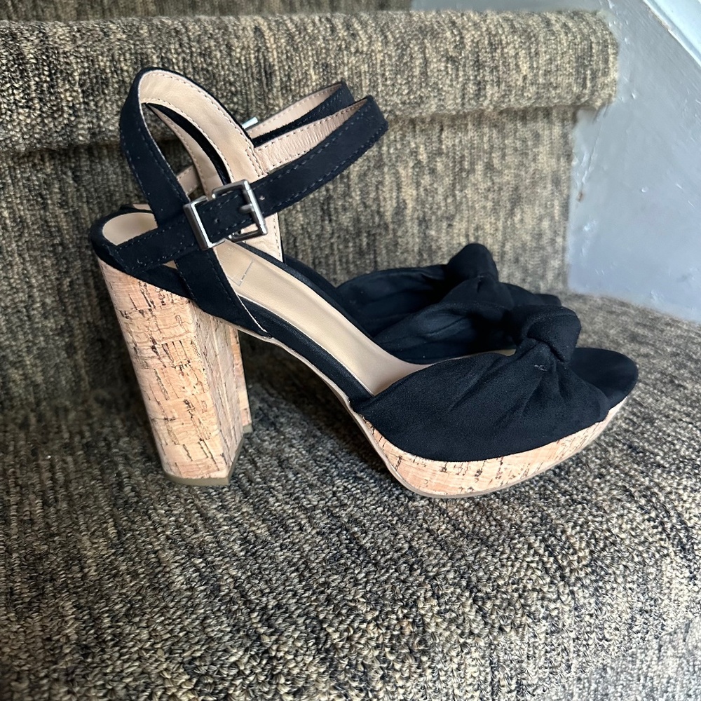 Women's Kaari Blue Ronni Sandals, Black, Size 6.5"